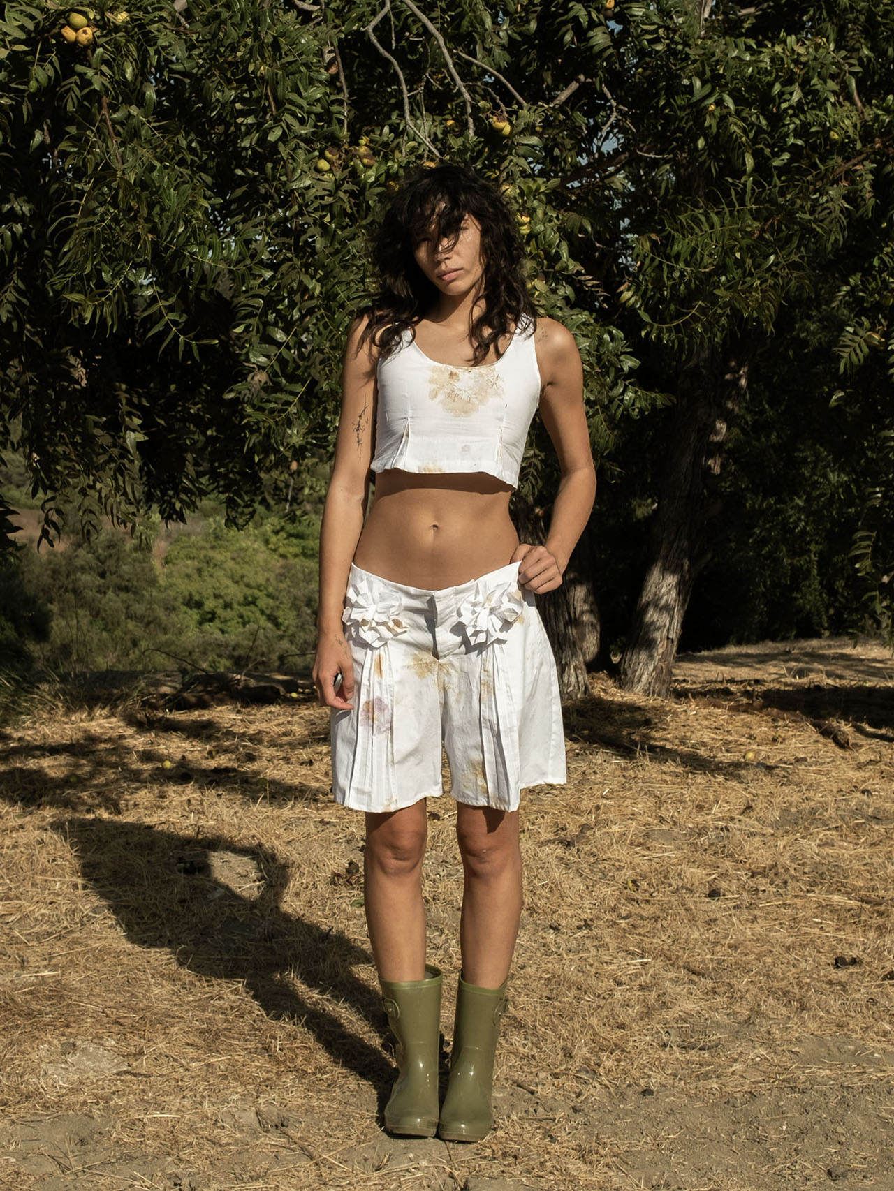 Myus Cropped Tank Top and Pleated Shorts, cotton, color white