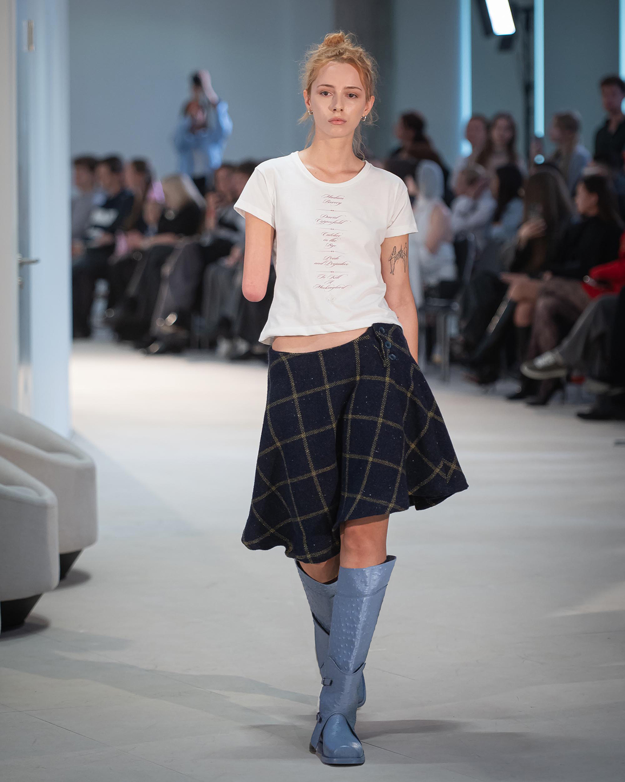 Myus Westminster Asymmetric Skirt, italian wool, color navy yellow