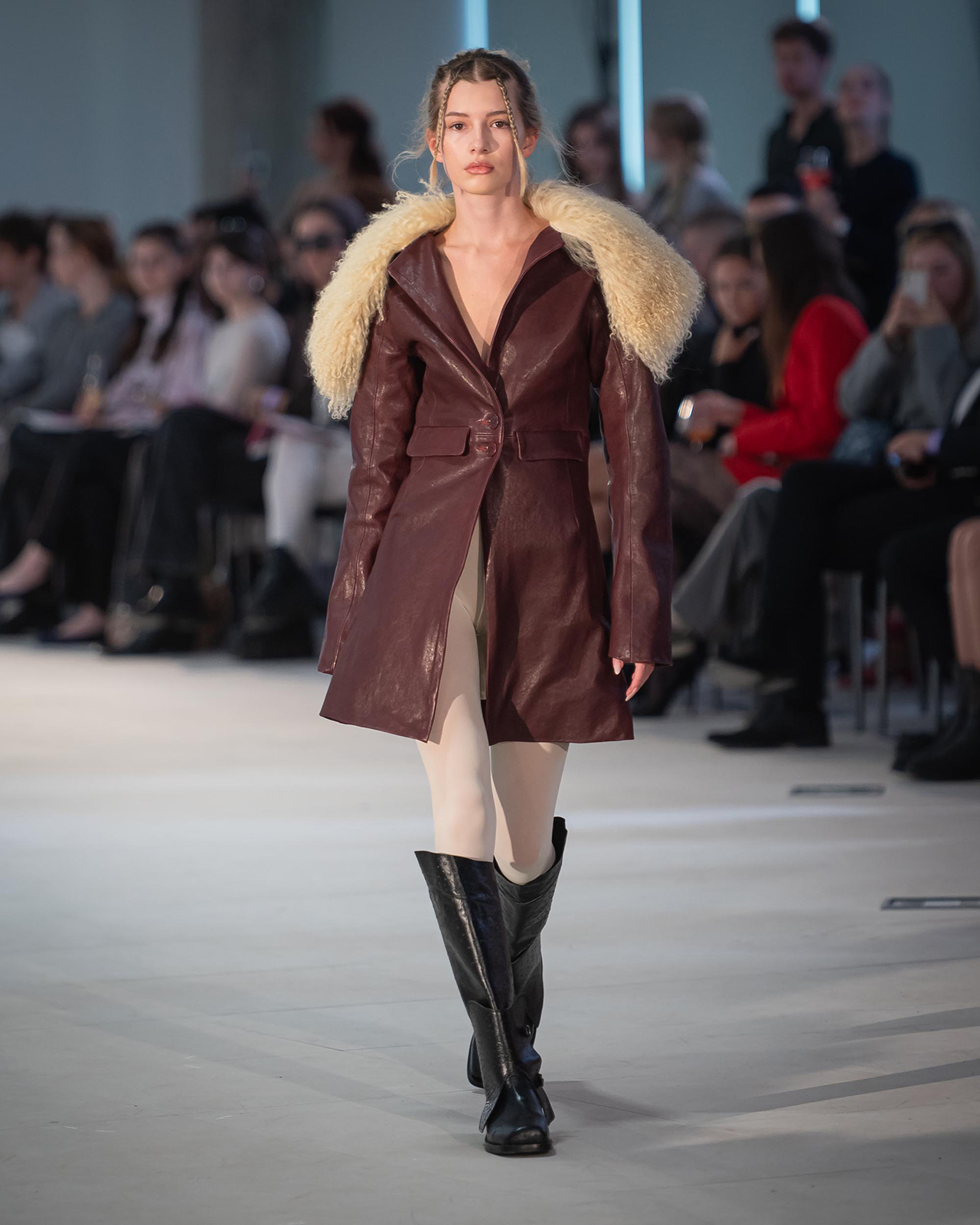 Myus Wycliffe Coat, italian lambskin, color burgandy