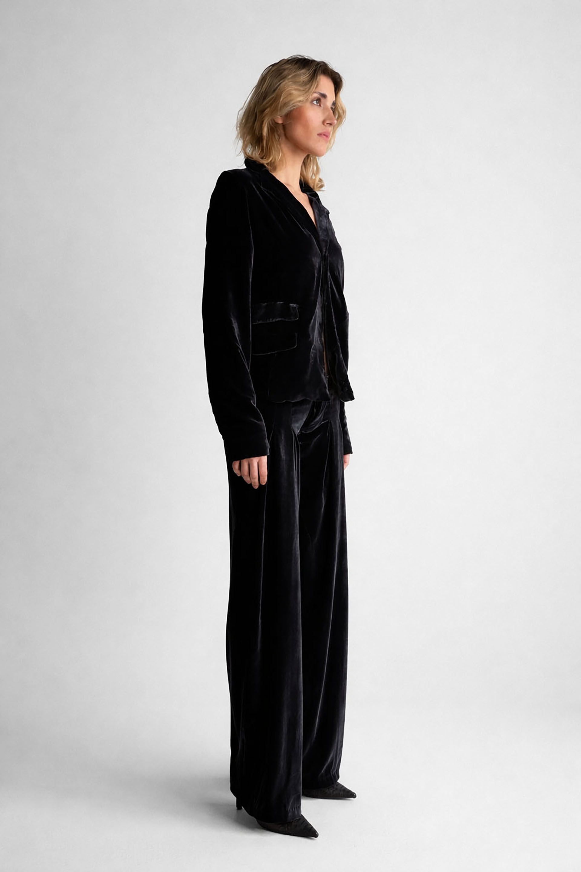 Myus FW26 Arden Smoking Jacket, mulberry silk velvet