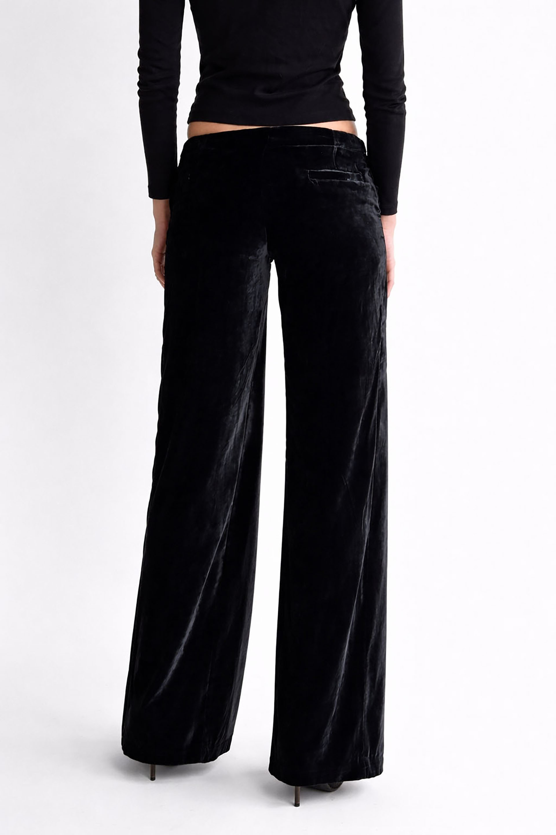 Myus FW26 Arden Trouser, mulberry silk velvet