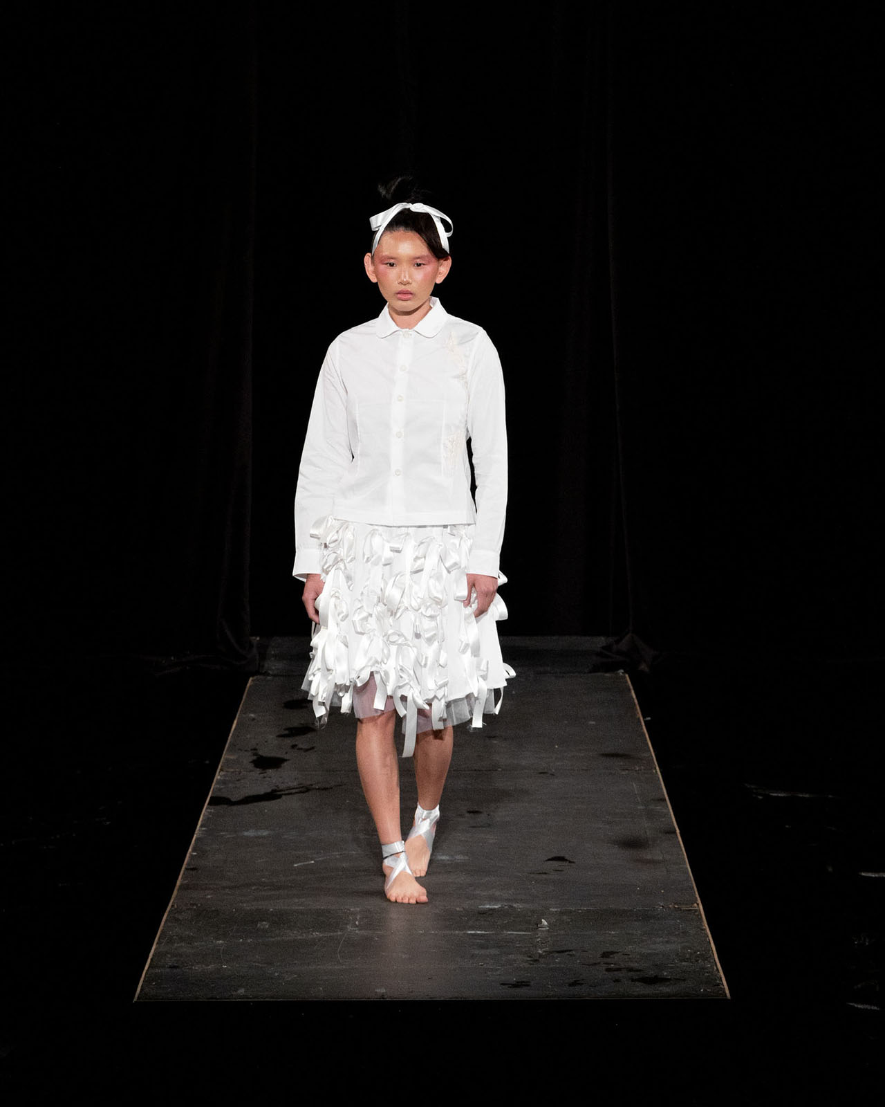 Myus Bow Skirt, look 11, front view