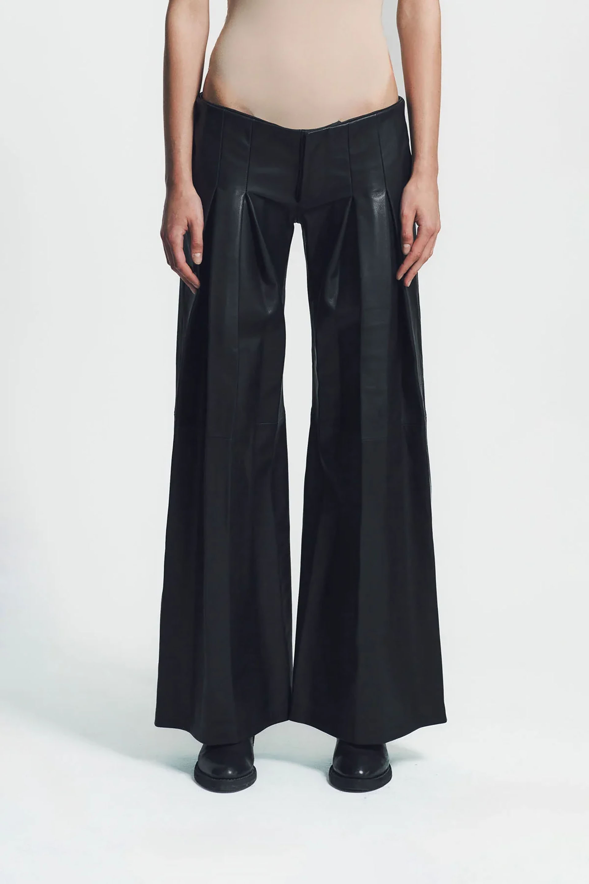 Myus SS26 Bishop Trousers, italian lambskin