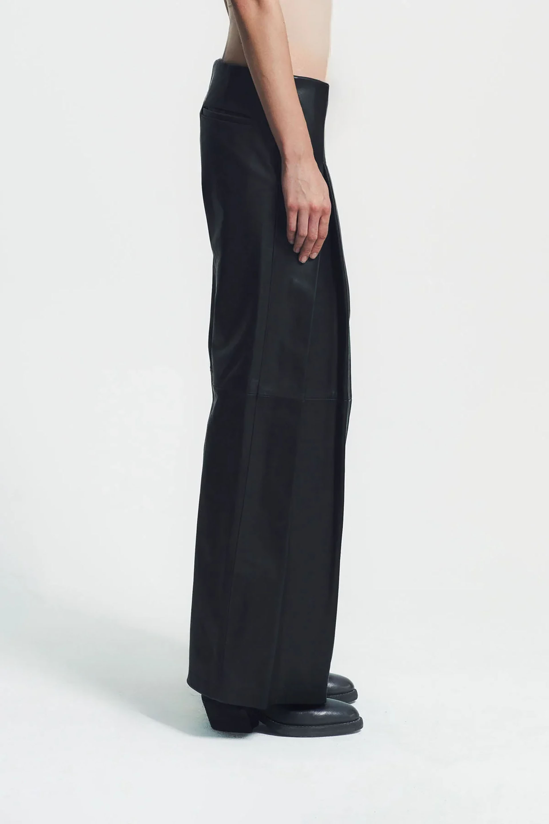 Myus SS26 Bishop Trousers, italian lambskin